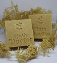 Laden Sie das Bild in den Galerie-Viewer, Sea Moss and Tumeric Soap natural handmade soap
